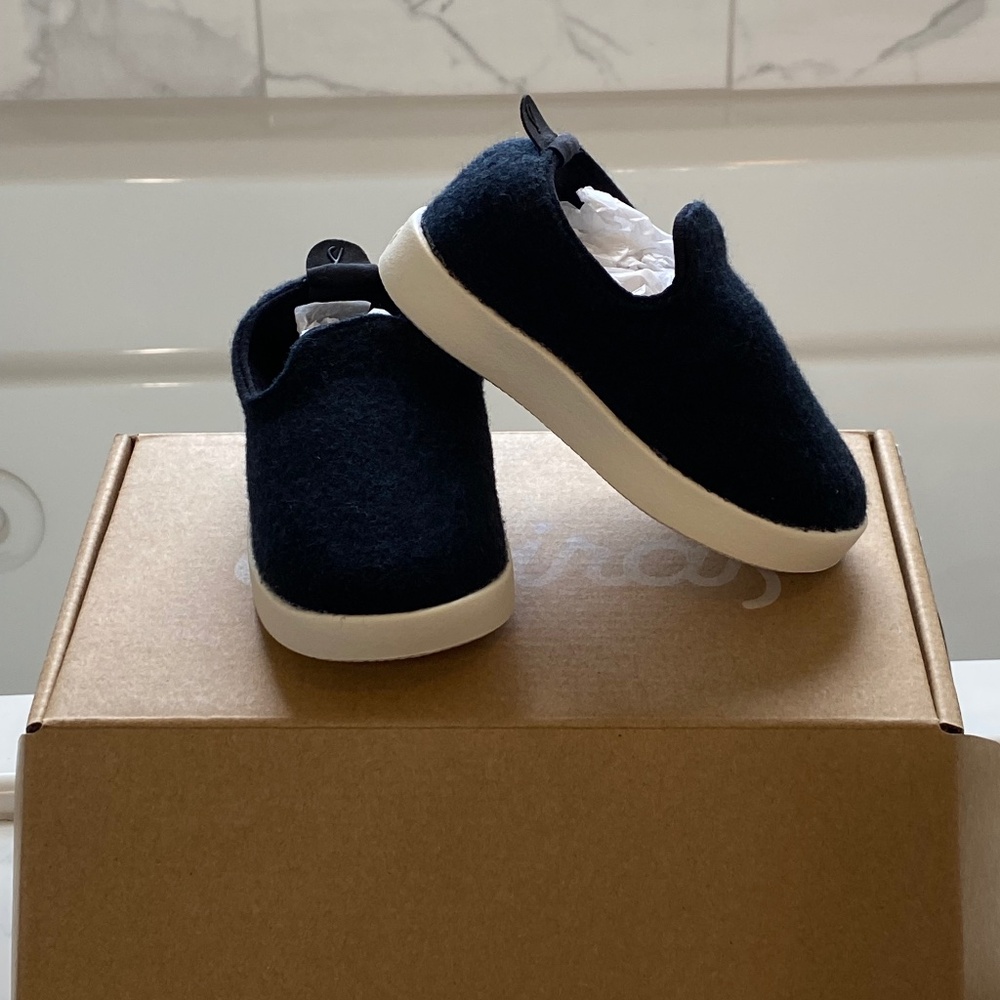 Baby Shoes, ALLBIRDS SMALLBIRDS, size 5T toddler, new in box, black